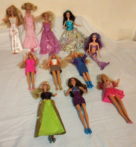 Lotto poppe abiti barbie - poppe,