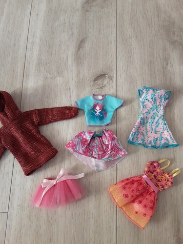 Lot vêtements barbie - vêtements, et