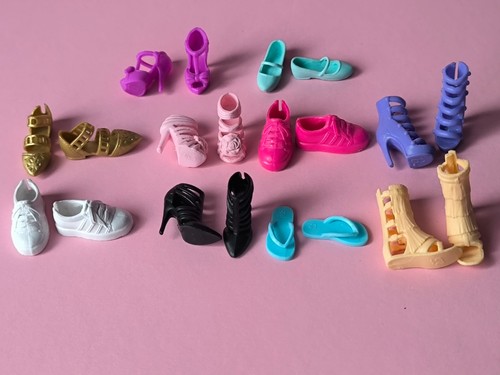Lot chaussures barbie - lot,